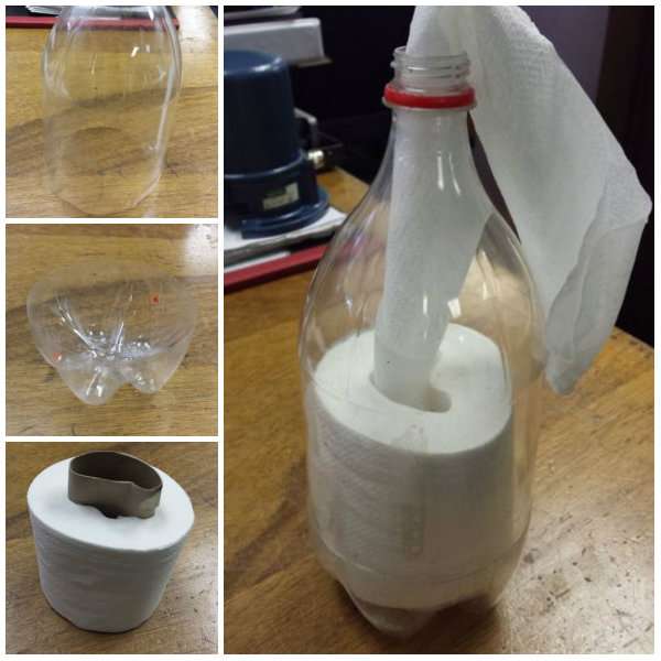 Dispensador de papel higiénico con botella de plástico