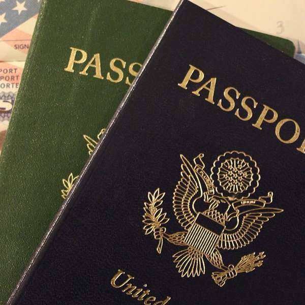 Passeport, billets de voyage...