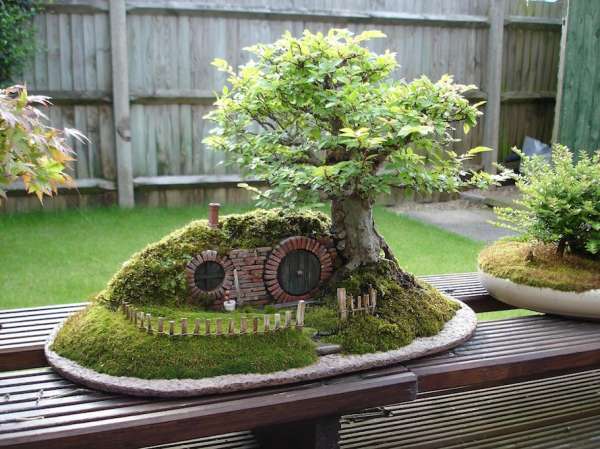 Une miniature d'une maison de Hobbit