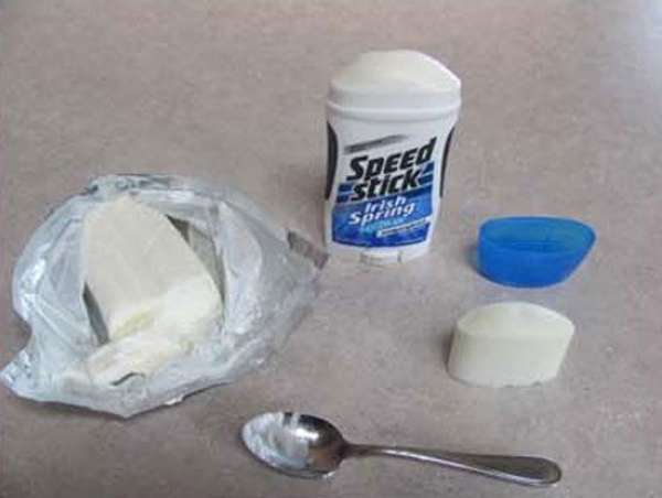 Remplacez le déodorant en stick avec du beurre ou du fromage blanc