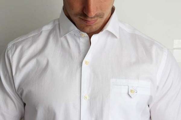 Comment nettoyer un col de chemise même très sale sans l'abîmer