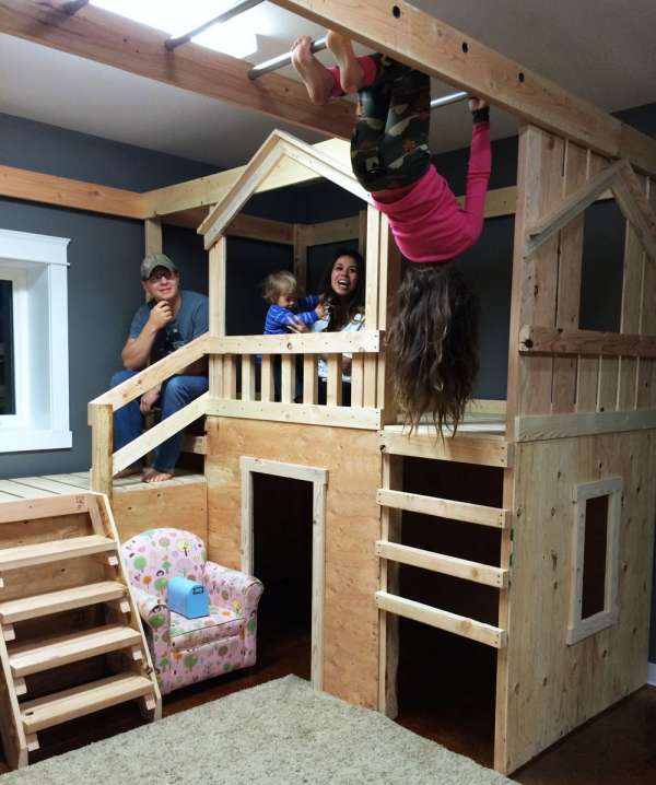 Aire de jeux cabane en bois