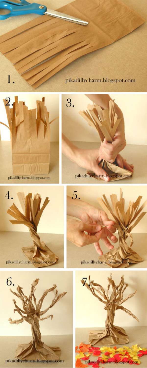 Un arbre en automne avec un sac en papier kraft