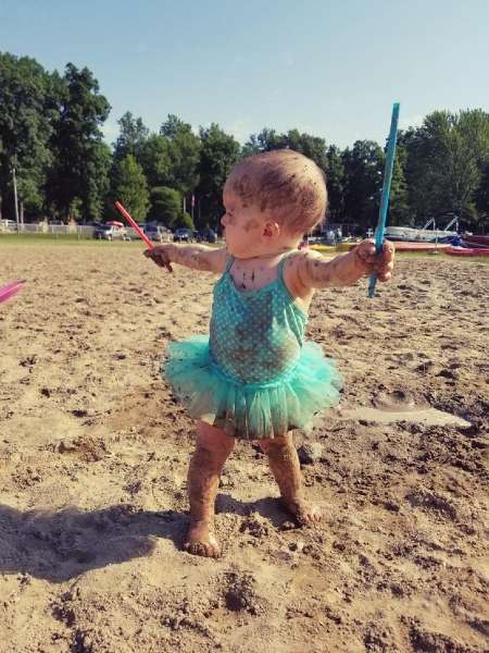 Mon bébé qui vient de combattre une armée entière