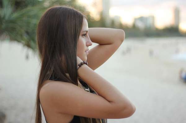 Portez des cheveux lâchés même quand il fait chaud