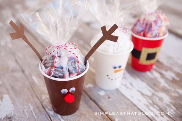 Un pot à friandises en forme de renne de Noël