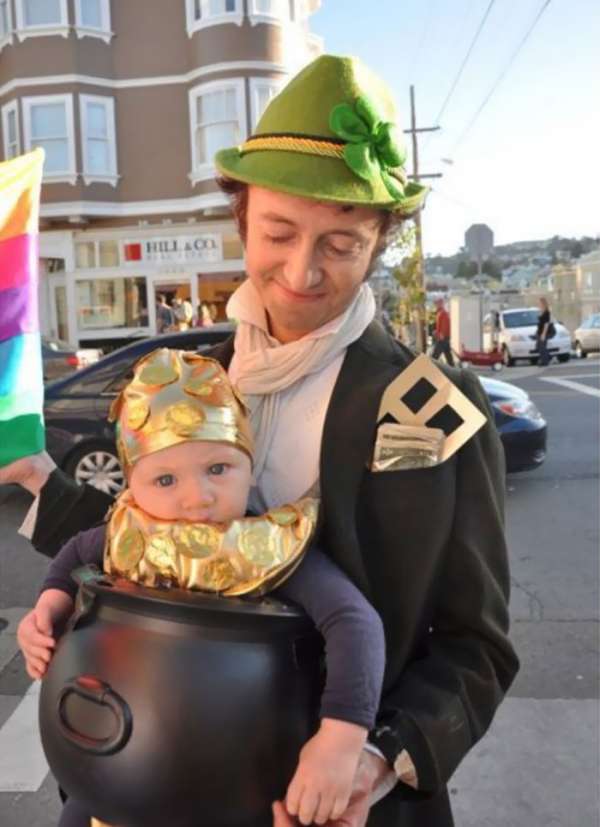 Un leprechaun et son pot de pièces d'or