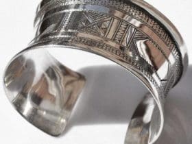 Redonner de l'éclat aux bijoux en argent
