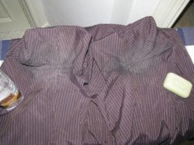 Enlever les taches de déodorant