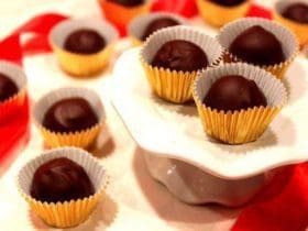 Chocolats fourrés à la pâte d'amande