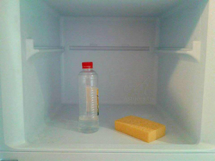 Nettoyer le congélateur avec du vinaigre blanc
