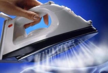 Détartrer le fer à repasser naturellement et sans effort