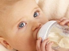 Comment enlever les traces de calcaire sur les biberons stérilisés