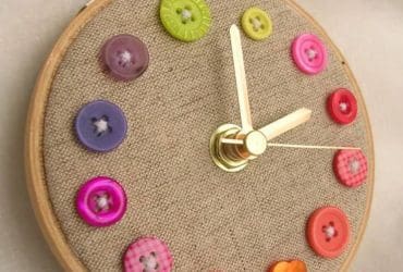 Horloge Récup Boutons