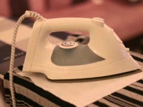 Enlever une tache de cire de bougie