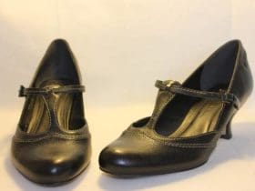 Raviver des chaussures en cuir sans cirage