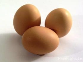 Astuces pour écaler les œufs durs facilement