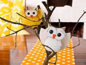 Jolis hiboux à partir de rouleaux de papier toilette