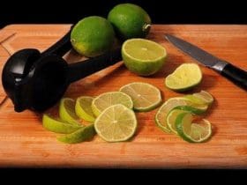 Nettoyer une planche à découper en bois