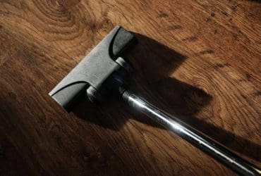 Parfumer sa maison en passant l'aspirateur