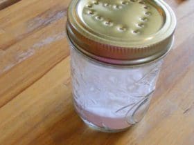 Un désodorisant aux huiles essentielles fait maison