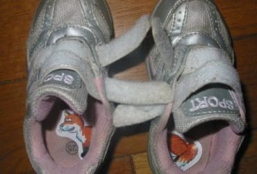 Astuce pour Empêcher Votre Enfant de Mettre ses Chaussures à l'Envers
