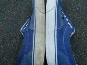 Blanchir les semelles des chaussures de sport