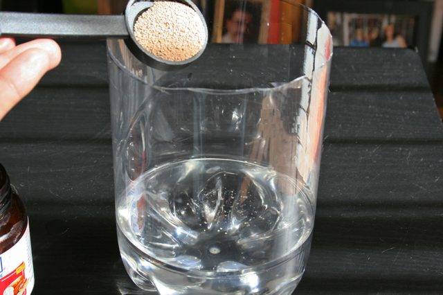 Ajoutez une cuillère à soupe de levure boulangère