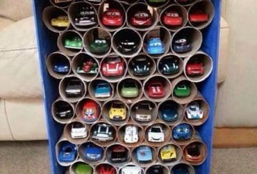 Fabriquez un Garage Astucieux pour les Petites Voitures de Votre Enfant !