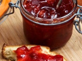 Confiture de fraise faite-maison