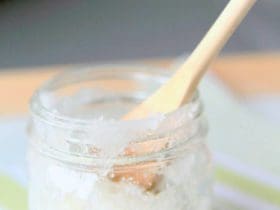 Gommage Pieds Menthe Poivrée : Fraîcheur et Douceur Revitalisantes !