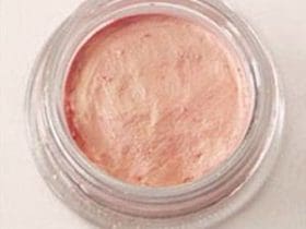 Maquillage anti-cernes naturel fait maison