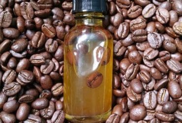 Sérum contour des yeux à base de café