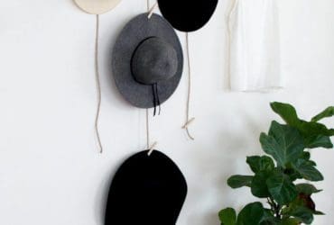 Rangement mural pour chapeaux