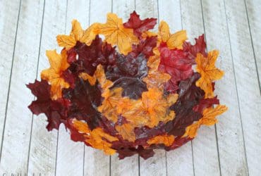 Corbeille décorative en feuilles d'automne