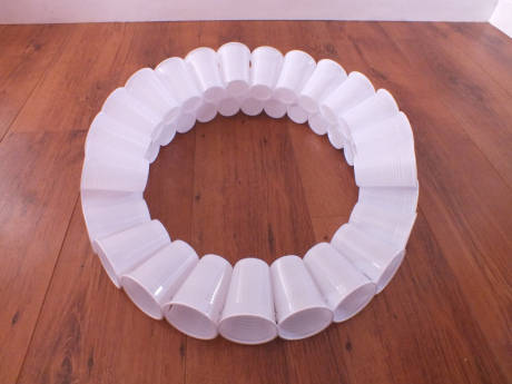 Agrafer les gobelets