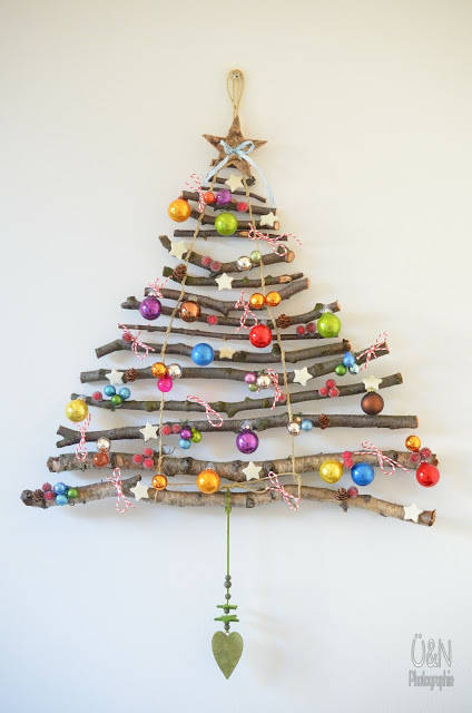 Sapin de Noël DIY avec des Branches d'Arbre