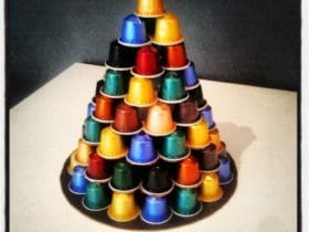 Sapin de Noël Créatif avec Capsules de Café