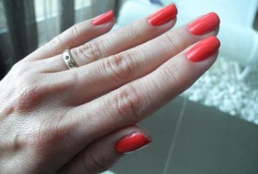 Astuce étonnante pour faire tenir le vernis à ongles plus longtemps
