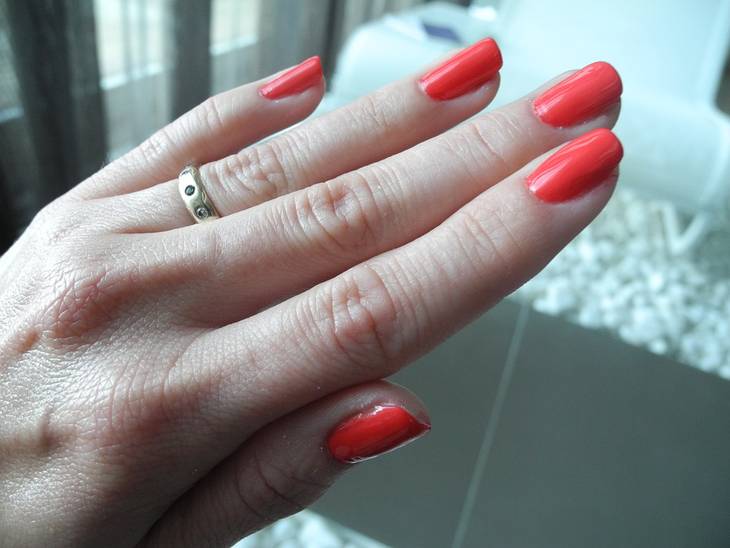 Astuce étonnante pour faire tenir le vernis à ongles plus longtemps