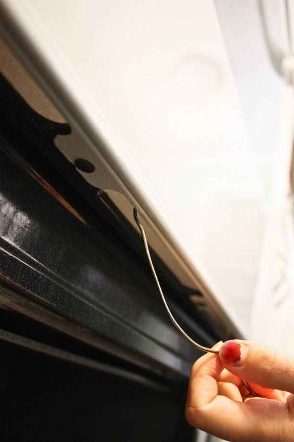 Nettoyage entre les vitres du four