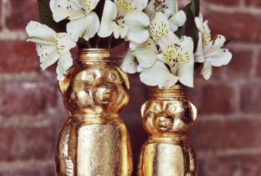 Vases avec des pots en forme d'ours