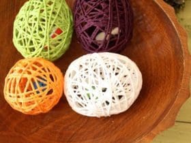 Oeufs surprise en fil