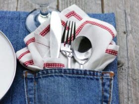 Sets de table avec des vieux jeans