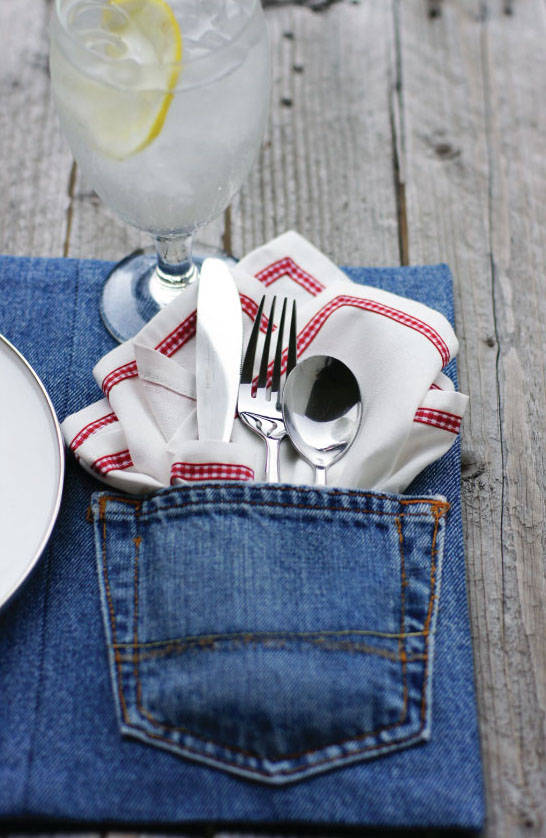 Sets de table avec des vieux jeans