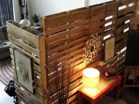 Mur séparateur en palettes