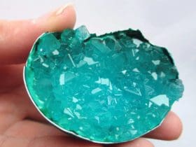 Fabriquer une géode cristalline