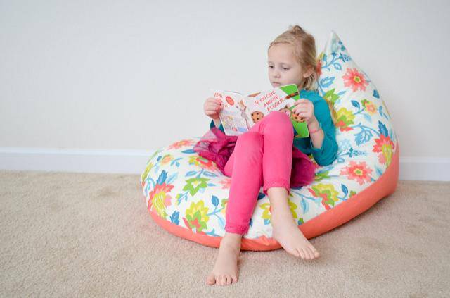 Pouf poire pour enfant