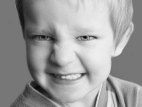 Comment réagir face à un enfant agressif