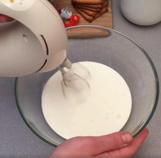 battre la crème liquide en chantilly